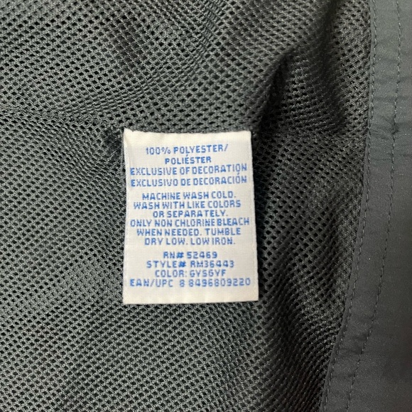 Starters lightweight men’s jacket. Size sm (34-36). Grey/Yellow. Zip up w/ hood. - Picture 5 of 7